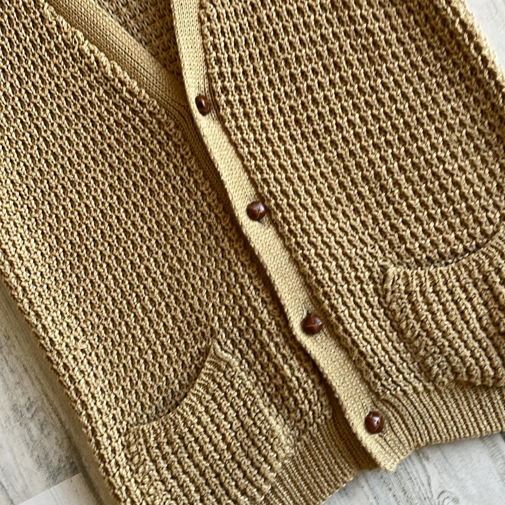 Vintage sweater vest Size M tan camel color knit 2 pockets 4 cool buttons GUC - Picture 2 of 8